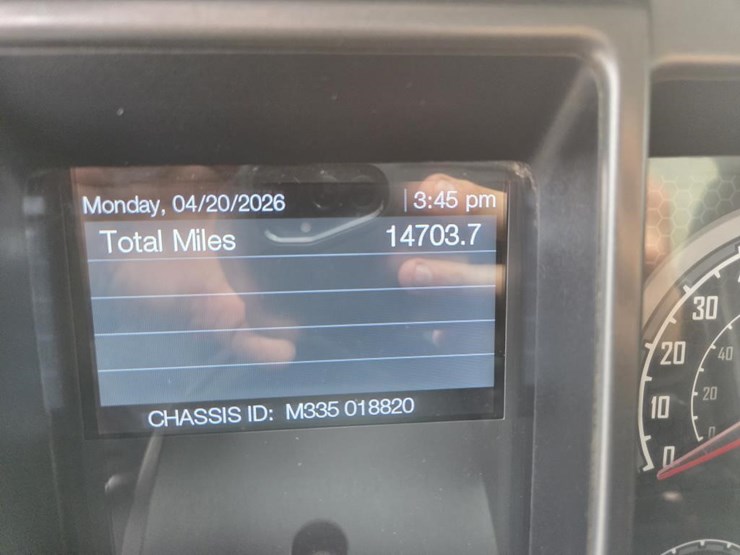 2020-mack-10yd.-t/a-dump-truck-image-11