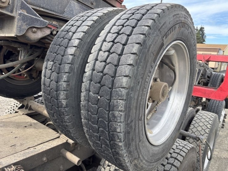 2019-kenworth-t880-image-47