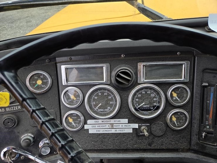 1995-ford-l9000-image-9