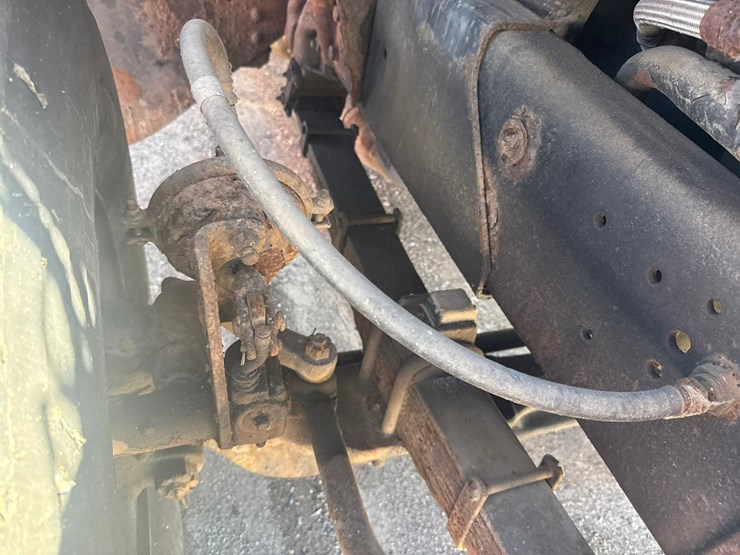 1996-ford-l9000-image-23