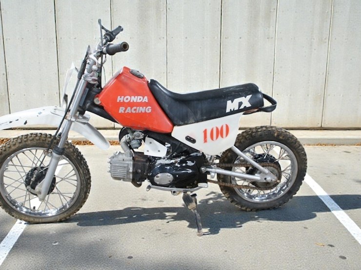 2004-flywing-motorcycle-image-1