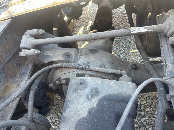 2004-massey-ferguson-8-image-61