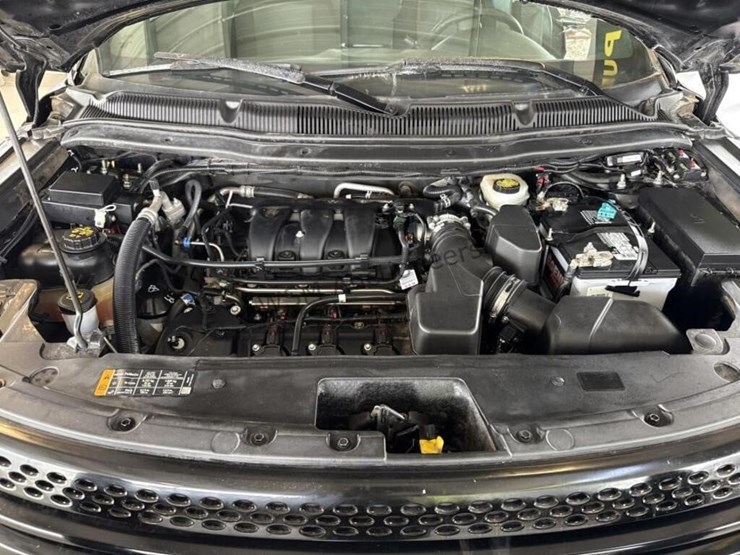 2013-ford-explorer-image-15