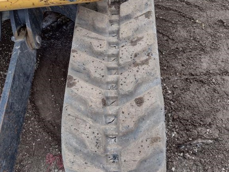 2020-deere-35g-image-17