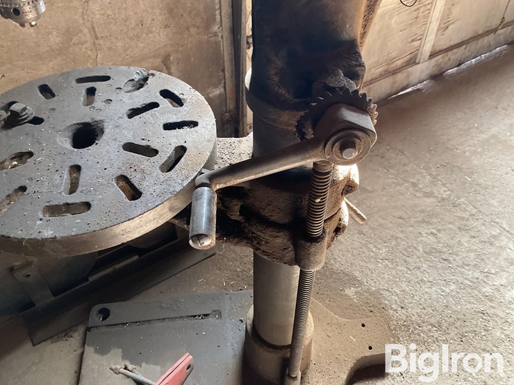 champion-20”-camelback-drill-image-15