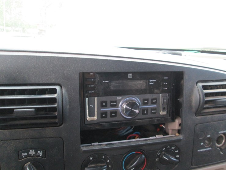 2005-ford-f350-image-34