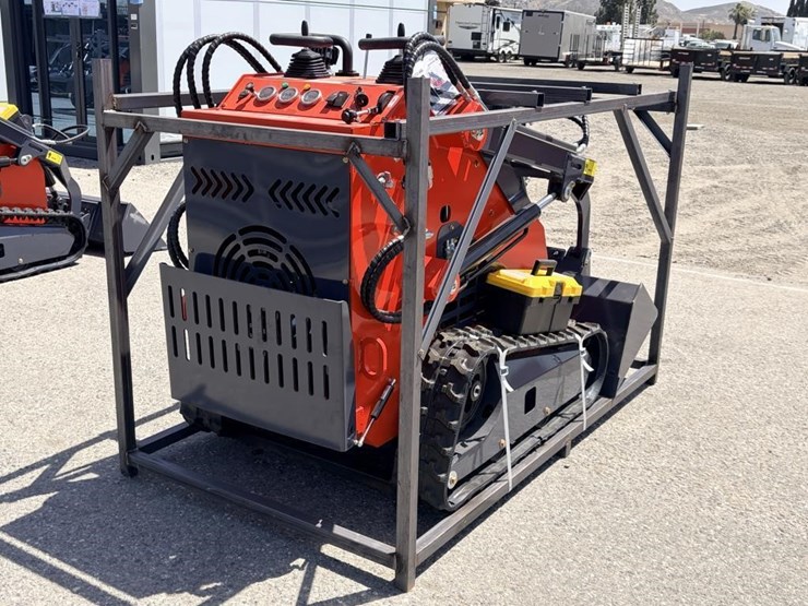 2026-zjg-zj-380-skid-steer-loader-image-3