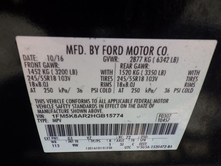 2017-ford-explorer-image-16