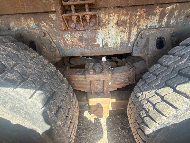 1996-ford-l9000-image-31