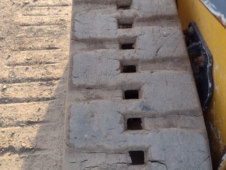 2022-deere-325g-image-26