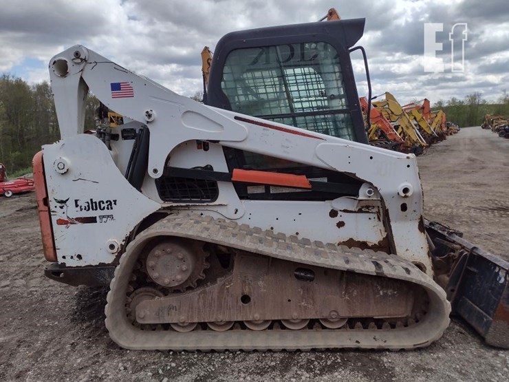 2013-bobcat-t770-image-28
