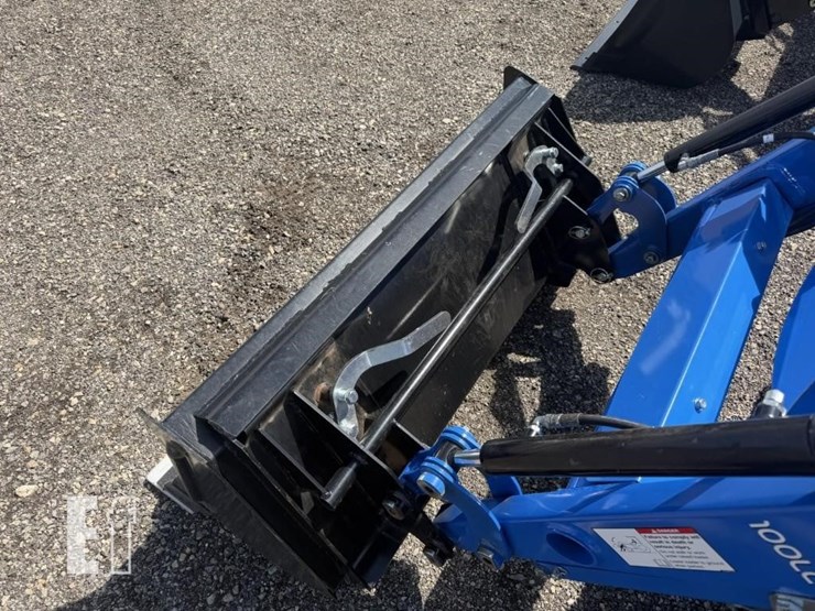 2022-new-holland-workmaster-25s-image-10
