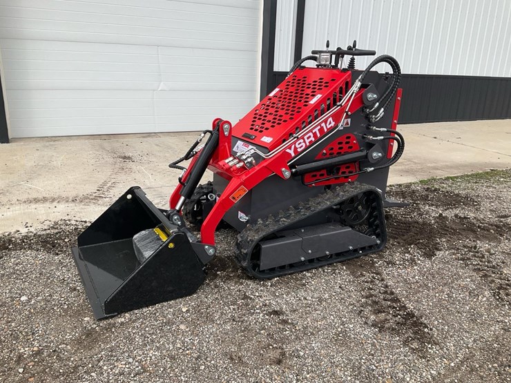 #1004-•-unused-agt-ysrt14-mini-skid-steer*---middlebury,-in-image-1