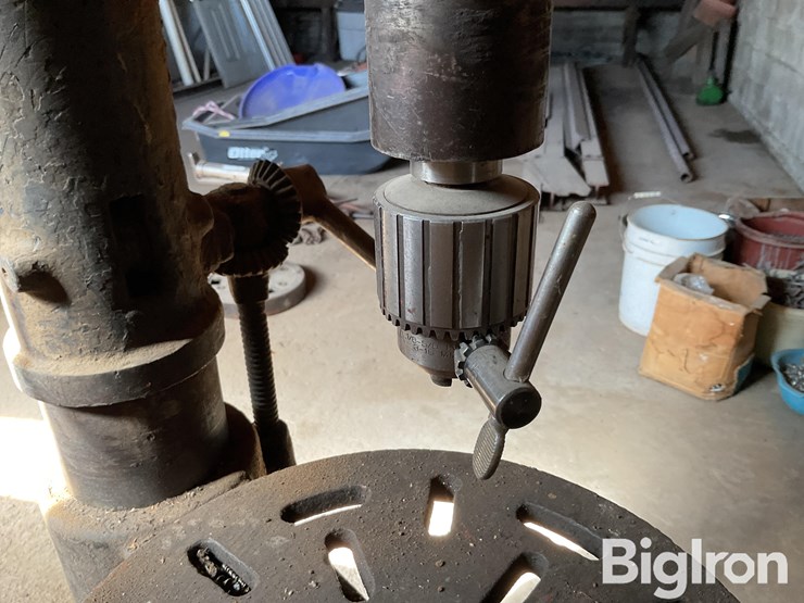 champion-20”-camelback-drill-image-13