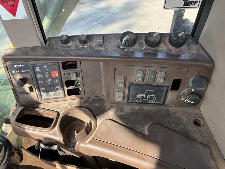 2005-john-deere-7220-image-30