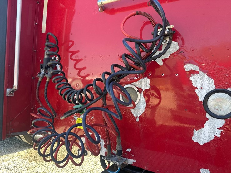 2004-massey-ferguson-8-image-17