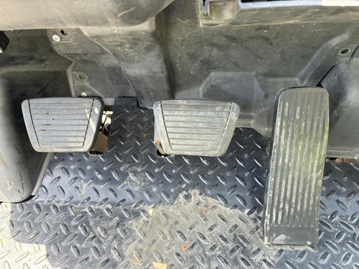 2011-nissan-a22-mcp1r2a25lv-forklift-image-18