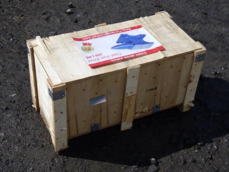 cast-iron-anvil-200lbs-image-2