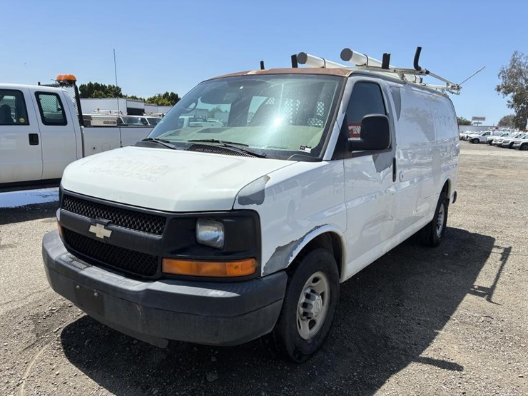 2007-chevrolet-express-2500-image-1