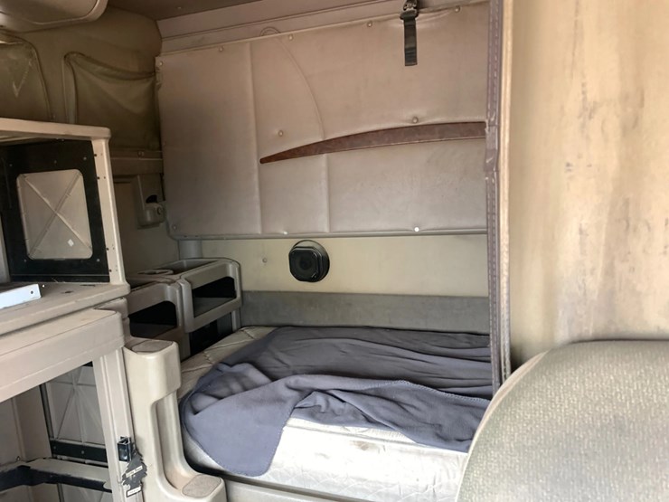 2007-caterpillar-c15-image-12