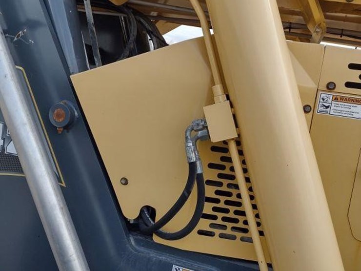 2018-gehl-rs8-42-image-21