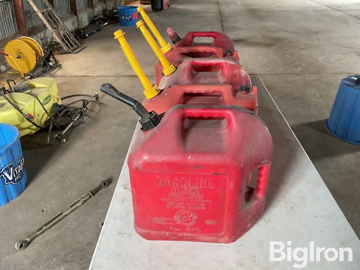 poly-fuel-cans-image-8