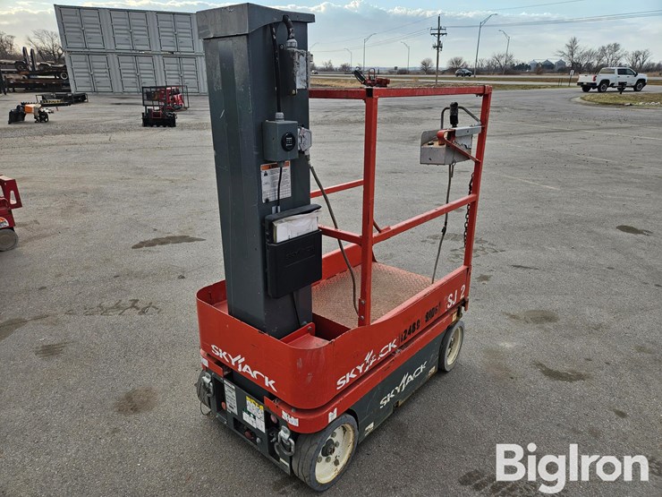 2016-skyjack-sj12-image-1