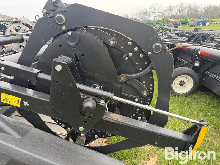 2021-mac-don-fd140-image-7