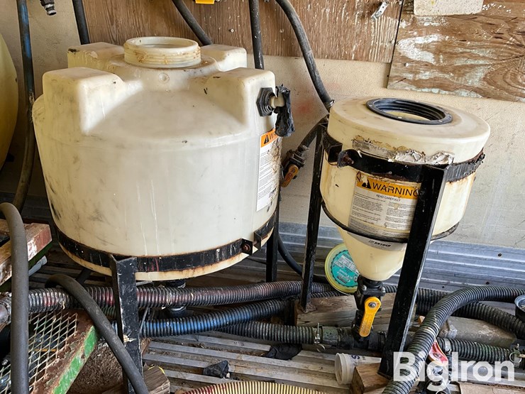 1994-wabash-t/a-enclosed-van-trailer-w/chemical-tanks-image-15