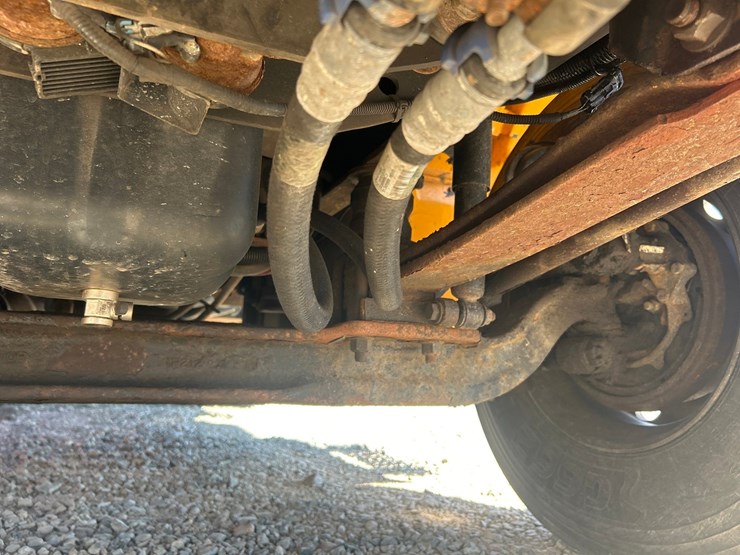 2013-international-durastar-4300-image-45