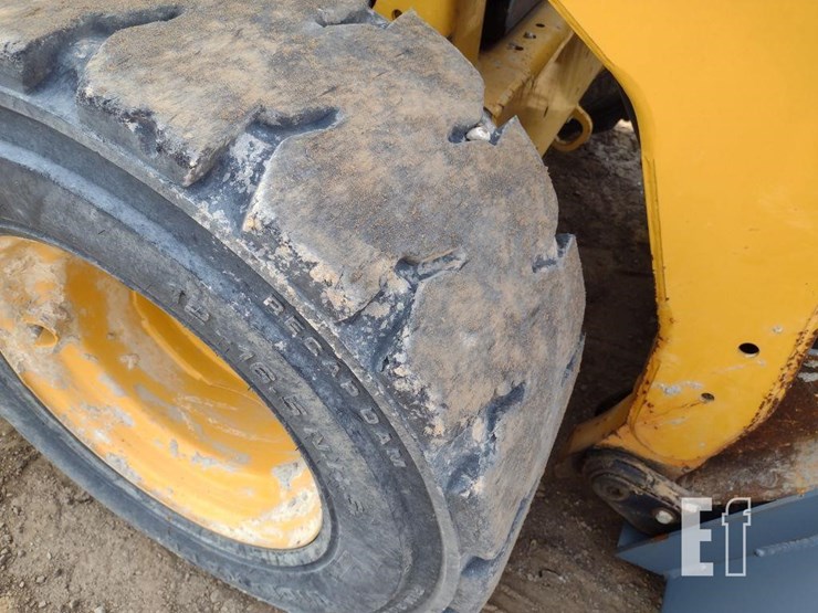 2011-caterpillar-256c-image-22