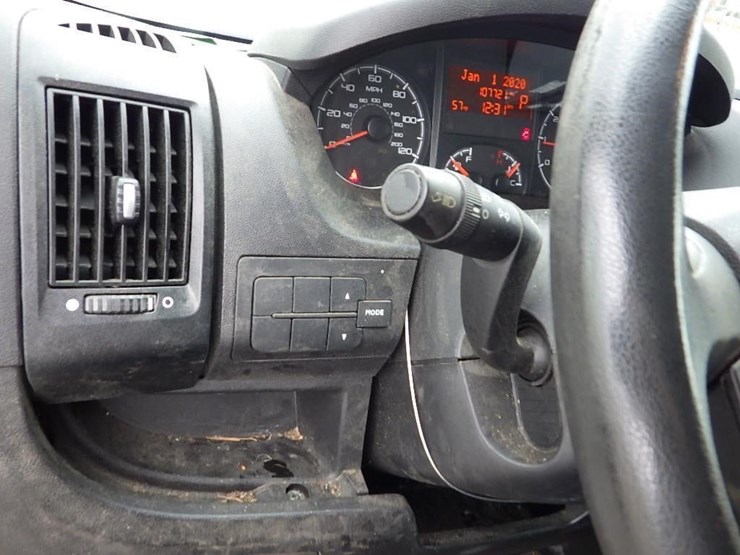 2021-dodge-1500-image-30