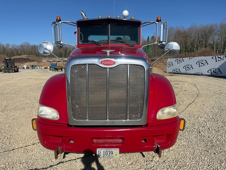 2008-peterbilt-386-image-8