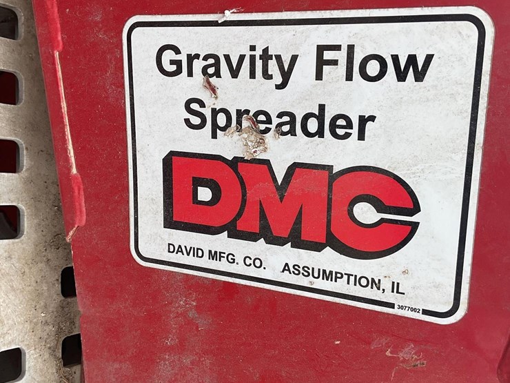 dmc-gravity-flow-grain-spreader-image-12
