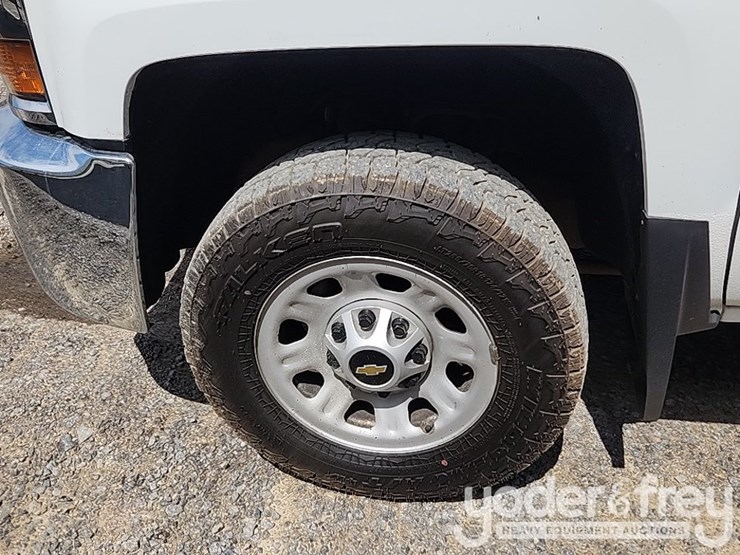 2018-chevrolet-silverado-3500hd-image-12