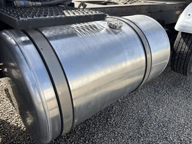 2022-international-hx520-image-21