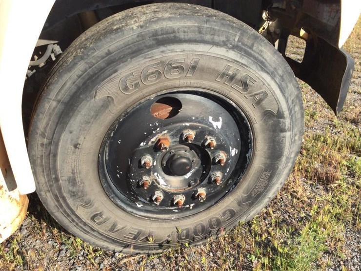 1983-ford-blubird-passenger-bus-image-7