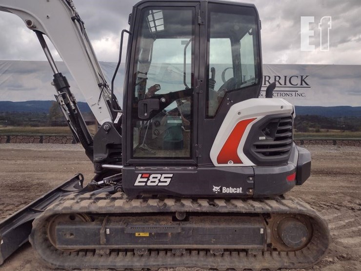 2020-bobcat-e85-image-12
