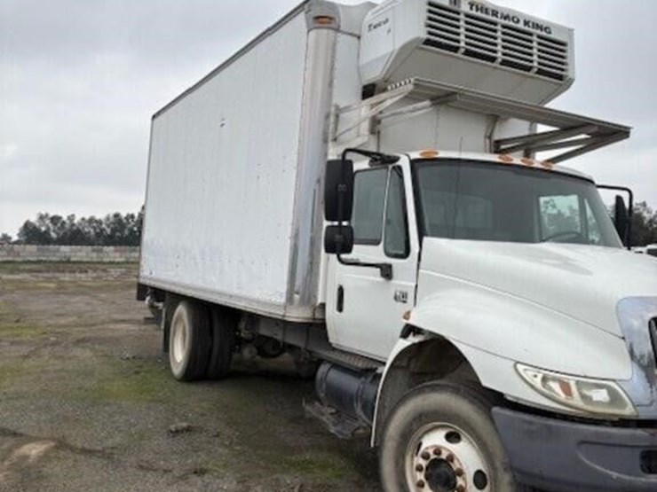 2006-international-durastar-4200-image-12