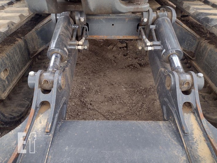 2020-bobcat-e85-image-21