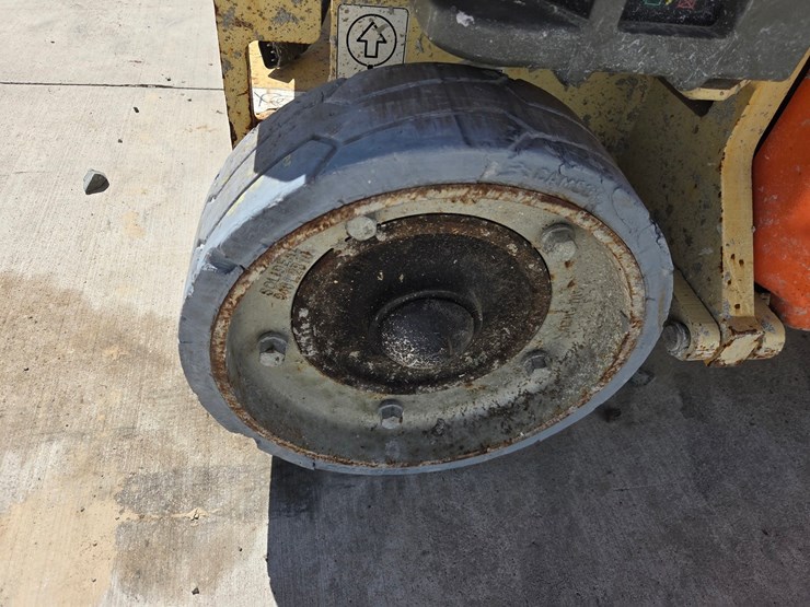 2017-jlg-1930es-image-30