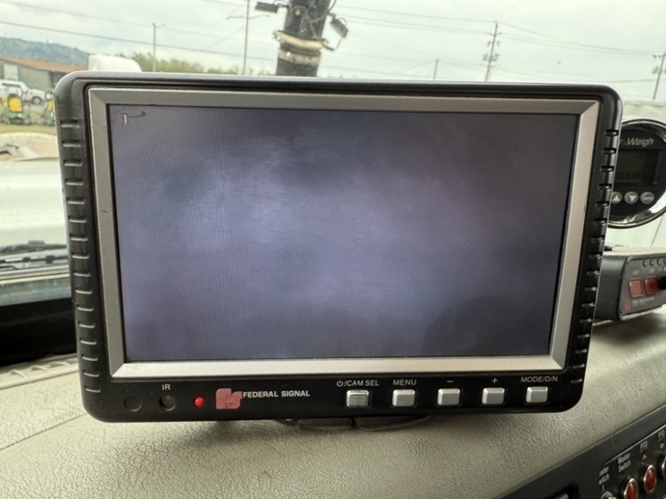 2012-international-7600-image-33