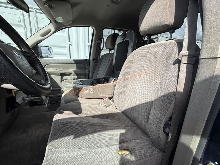 2004-dodge-ram-3500-image-42