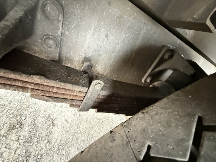 2013-international-7400-image-15