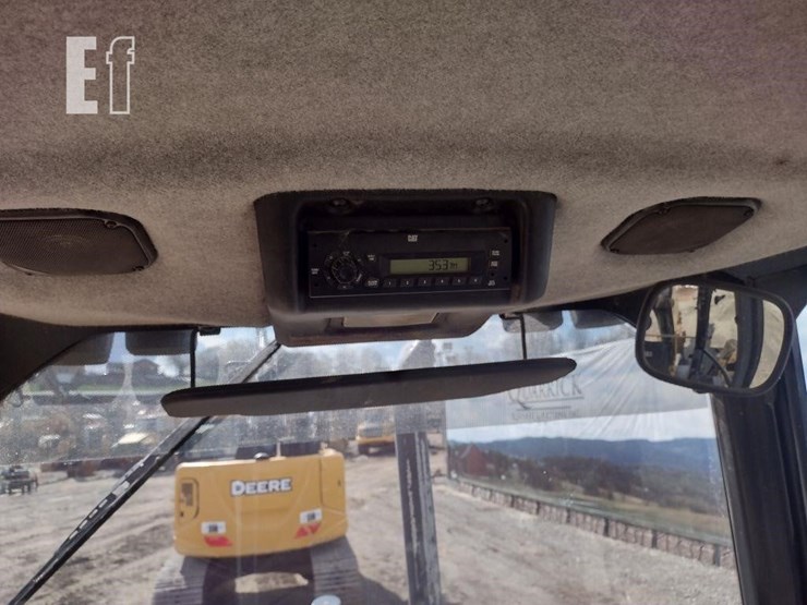 2011-caterpillar-420e-image-9