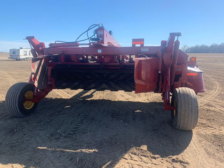 2011-new-holland-h7460-discbine-image-7