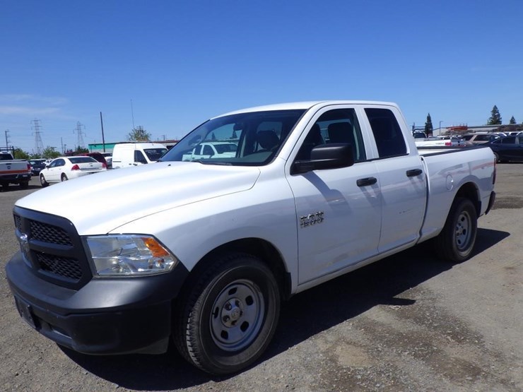 2016-dodge-1500-image-1