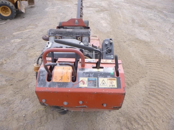 2011-ditch-witch-rt24-image-12