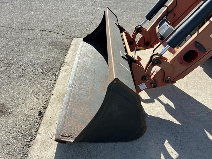 2008-massey-ferguson-6485-image-5