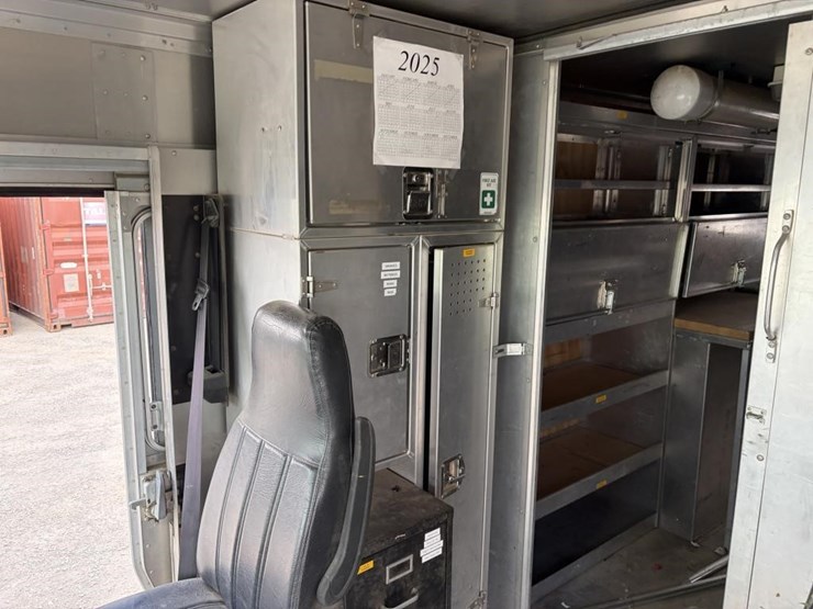 2008-utilimaster-workhorse-step-van-image-31